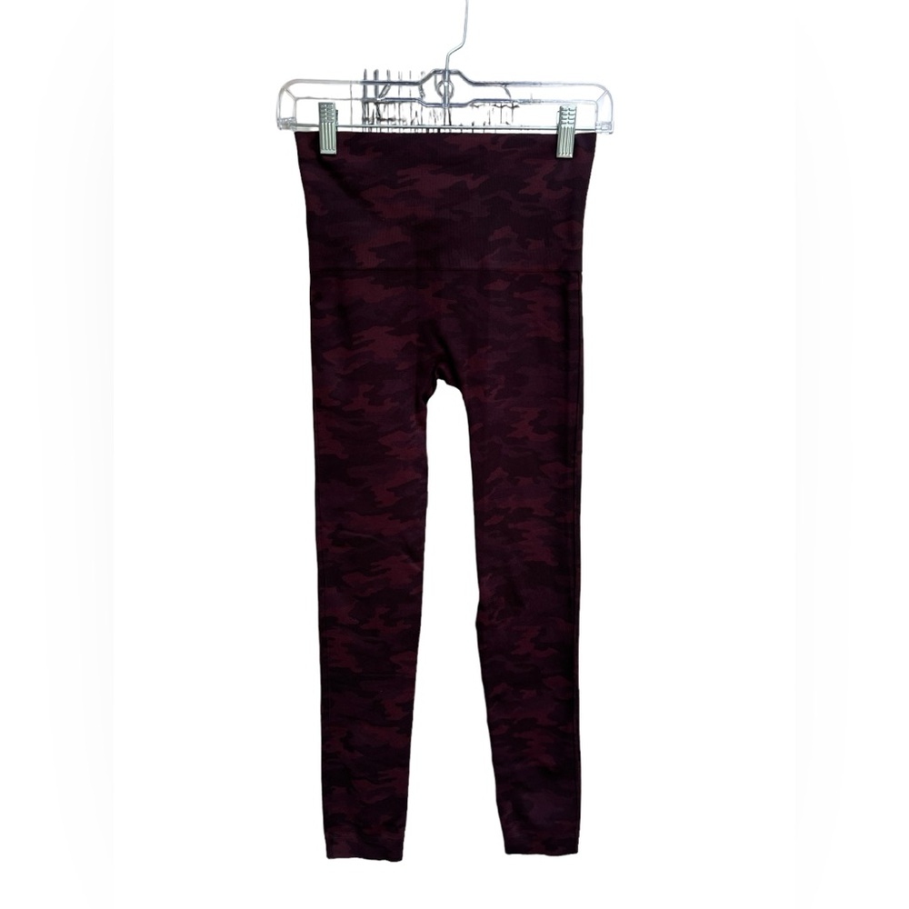 SPANX Leggings Womens Red Camo Print Nylon size medium‎